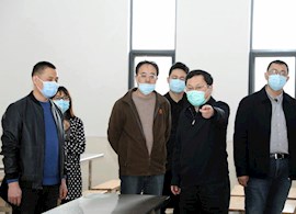 市教育局疫情防控督导组莅临我校检查防疫工作