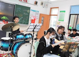 童心童乐  飞扬青春