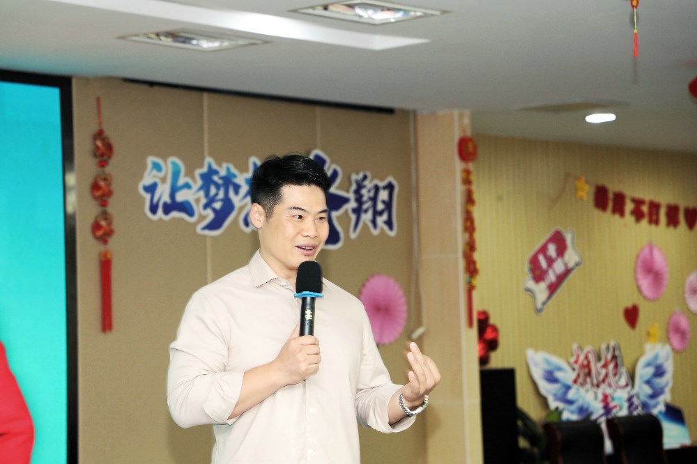 给成长注入“相信的力量”——《石中家长乐学堂》第九期