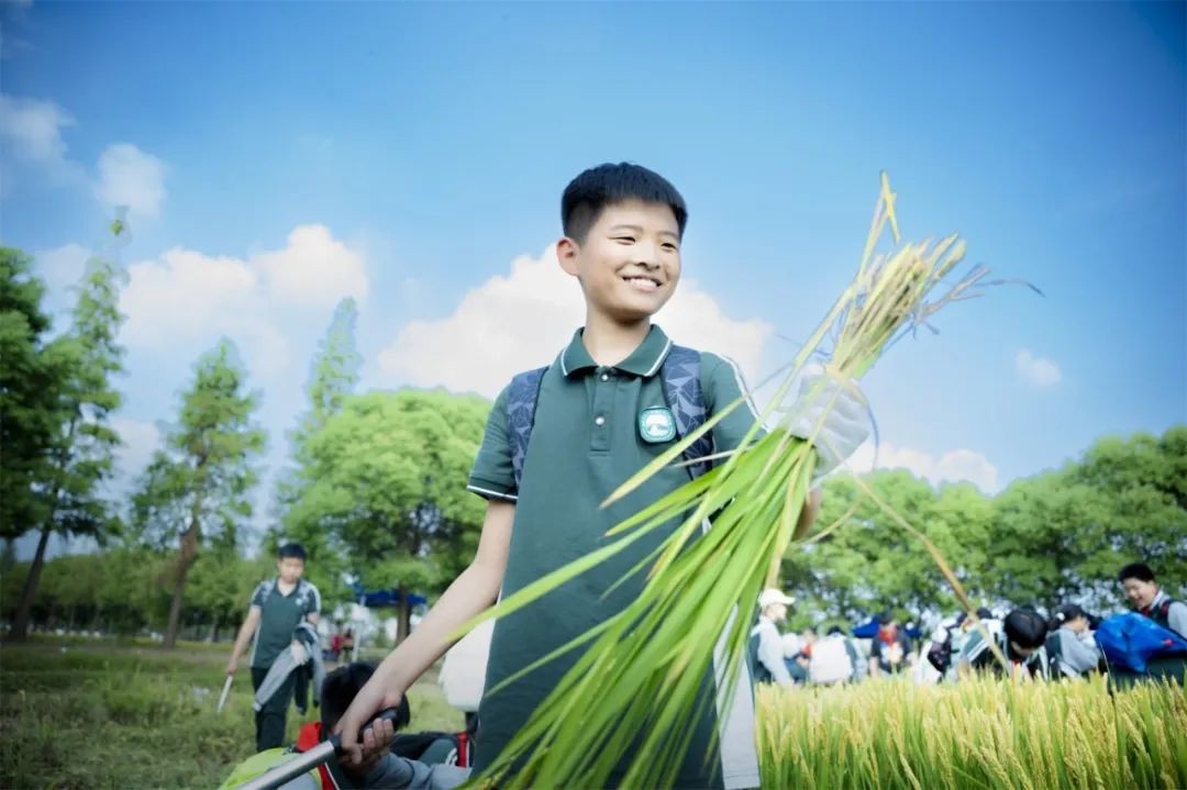 【向恒˙德育】 奏响青春乐章 争做“精一少年”——记石湖中学初一、初三年级“行走青春”笃行课程