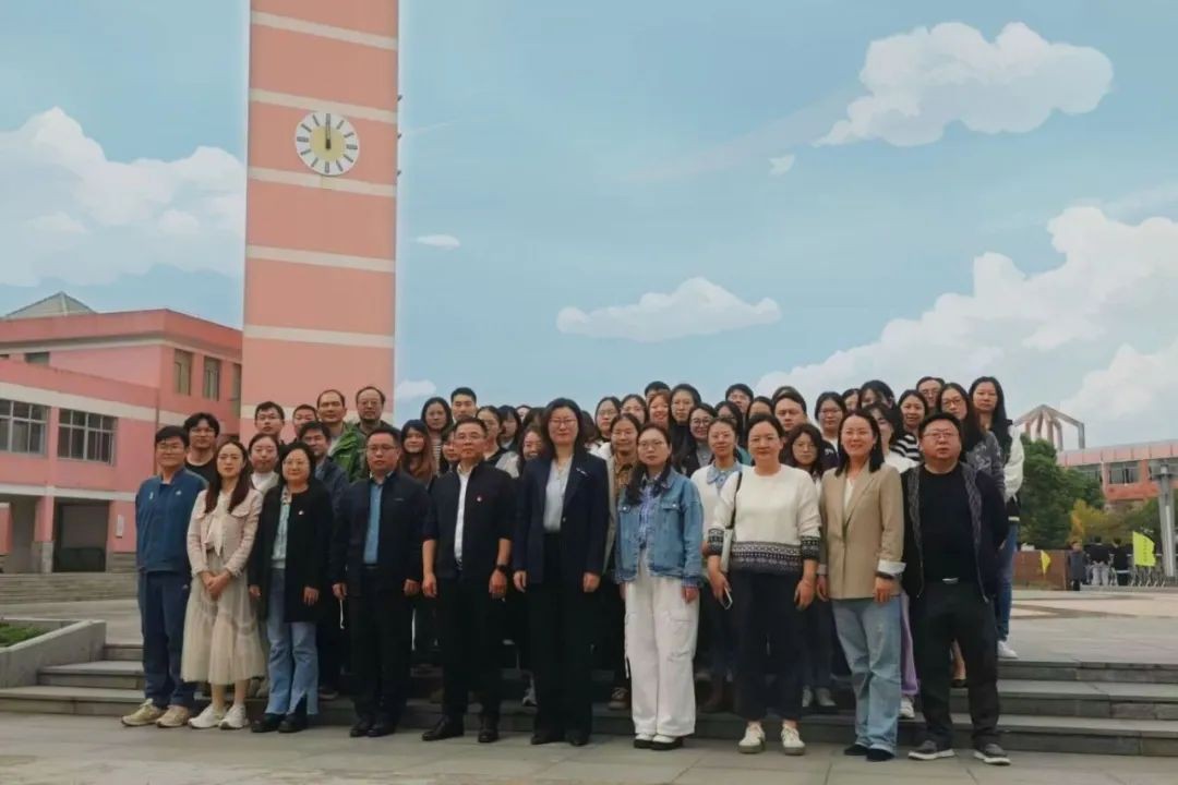 【求索·要闻】如皋如歌话芬芳，赋能前行促成长——记石湖中学行政和班主任团队素养提升培训活动