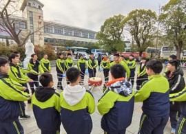 【向恒·德育】 实践砺心智，文化润心田 ——记石湖中学初二年级社会实践活动