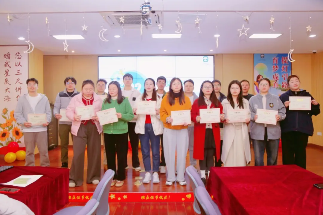 【向恒·德育】 提灯引路 育梦成光 ——石湖中学第八届班主任节圆满闭幕