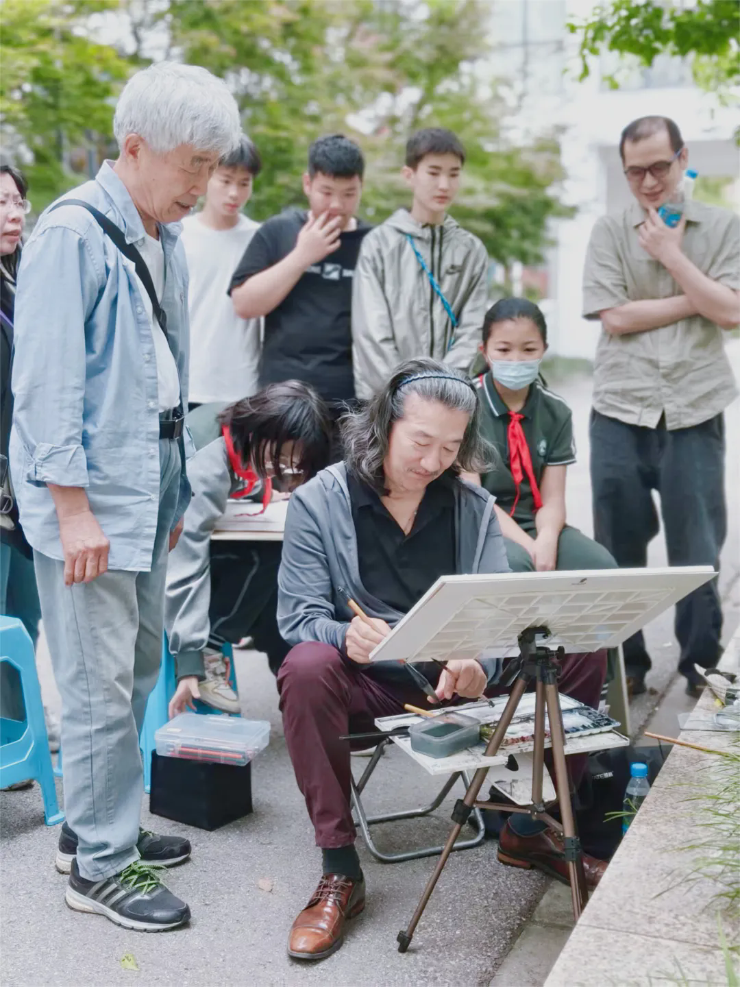 【向恒·德育】 丹青绘石中，妙笔启韶华——艺术大咖进校园，开启美育新篇章（3）
